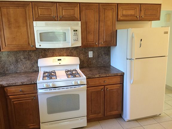 3rd image of 62 Cedarview Ave #2