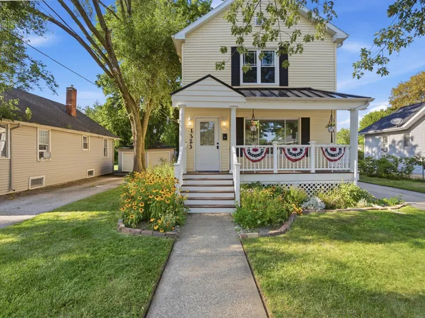 1323 Wolcott Ave, Saint Joseph, MI 49085