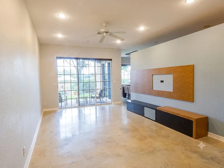 30 Beechdale Ln — Photo 3