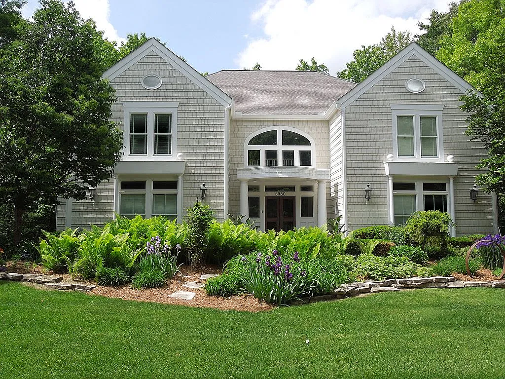 6980 Lakemont Cir photo 1