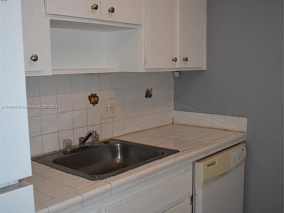 2nd image of 1885 NE 121st St APT 23