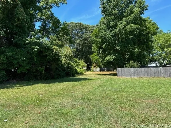 1214 Todds Ln, Hampton, VA 23666