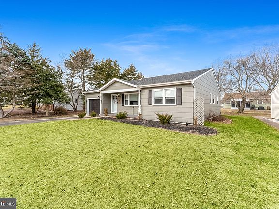 3rd image of 174 Westbrook Dr