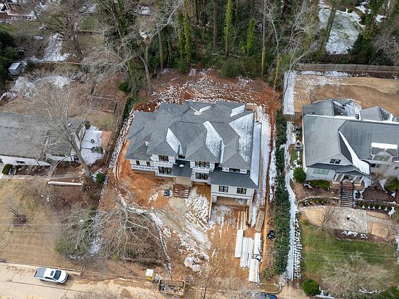 3rd image of 3521 Brook Dr