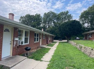 725 S 5th St #2, Rockford, IL 61104