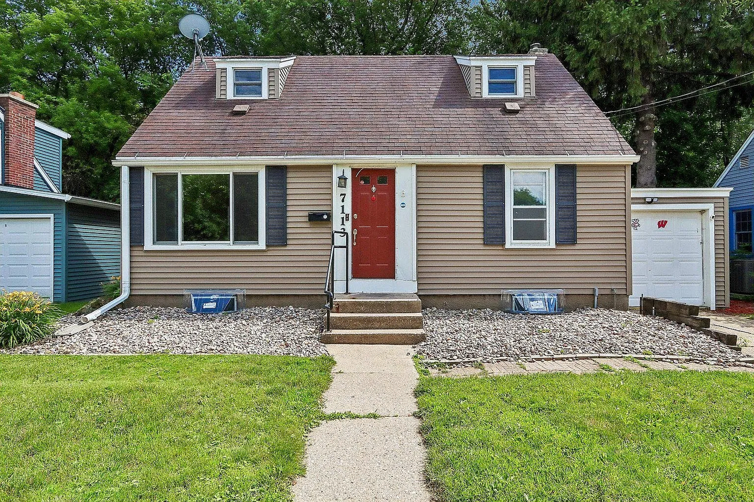 7113 South Ave — Photo 1