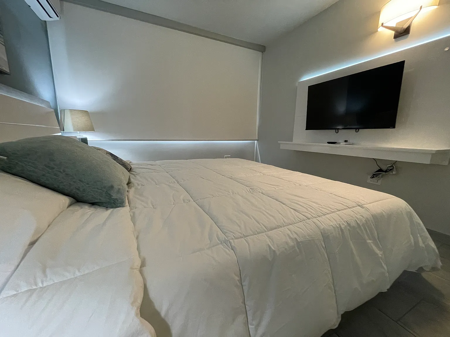 1 bed, 935 sqft, $2,425 — Photo 4