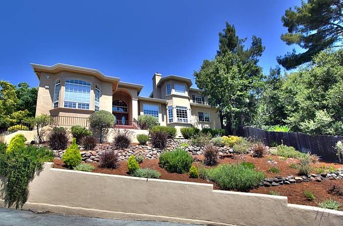 1st image of 3366 Oak Knoll Dr