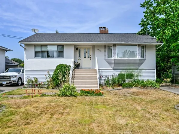 14677 111th Ave, Surrey, BC V3R 2C2