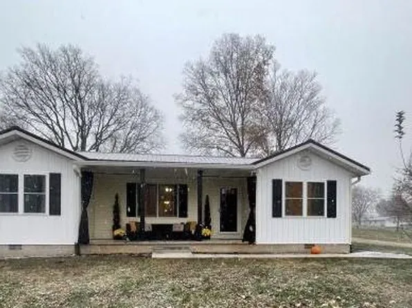 702 S 4th St, Orleans, IN 47452