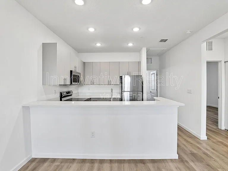Venture Apartments — Photo 83