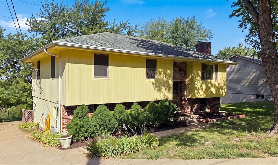 1st image of 1111 Highland Ave