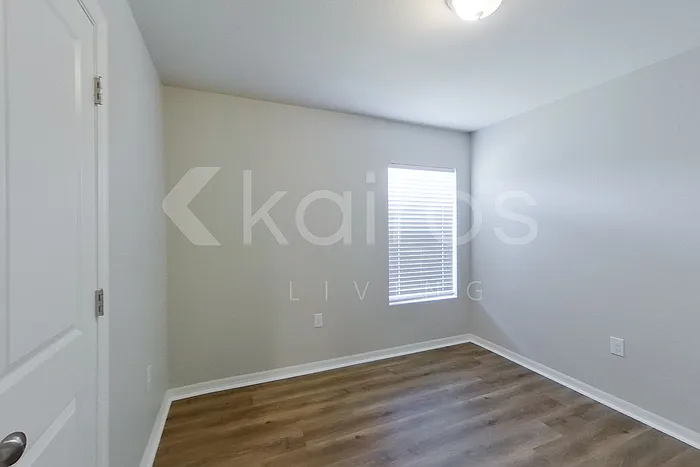855 Cervantes St E — Photo 9