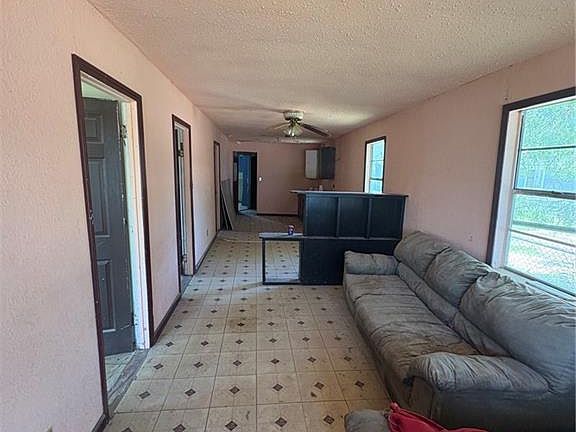 2nd image of 712 E Llano Grande St