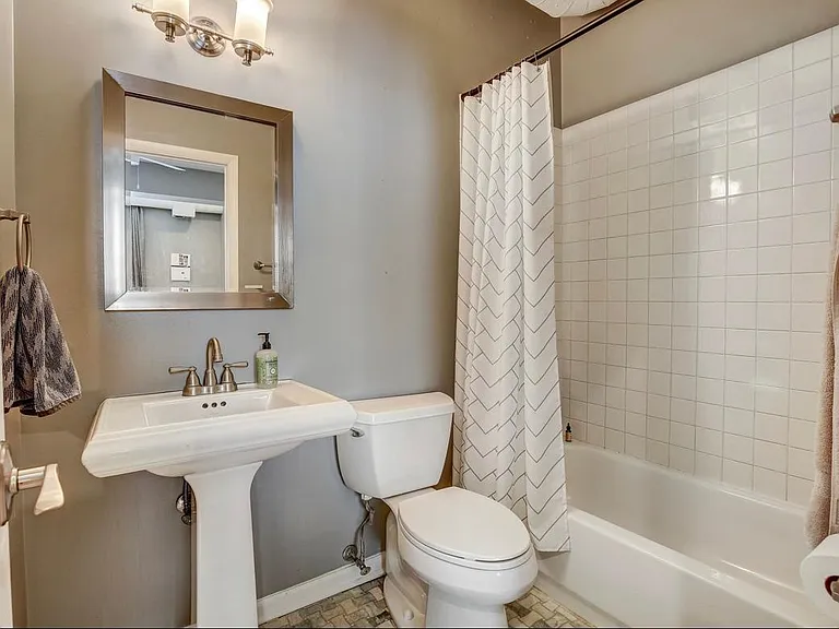 2231 N Lister Ave #D — Photo 18