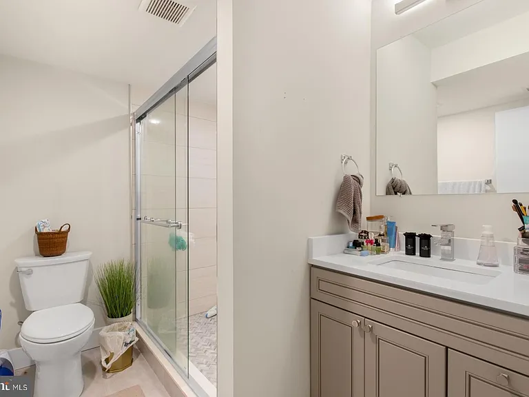 1702 Point Breeze Ave #A — Photo 13