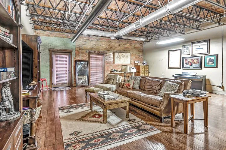 211 N Main St #21 — Photo 5