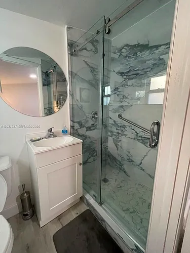 5615 Hope St #1 Photo 1