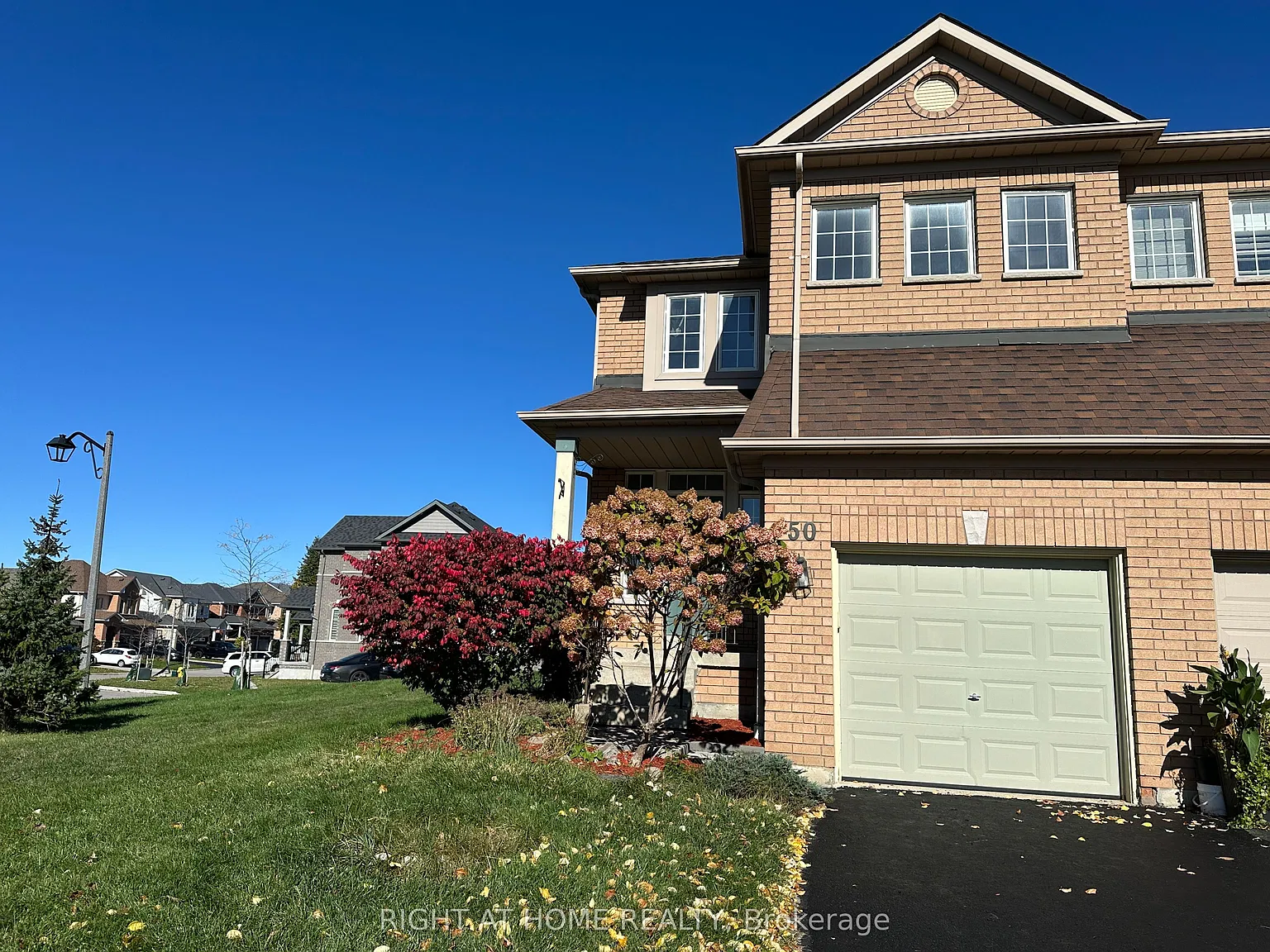 3 bed, $2,900 — Photo 2