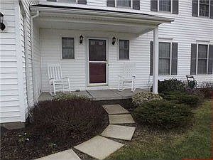 3rd image of 6 Hutton Cir