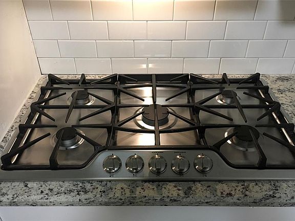 4th image of 4133 Field St
