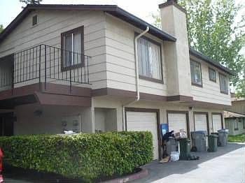 1st image of 2937 Rose Ave
