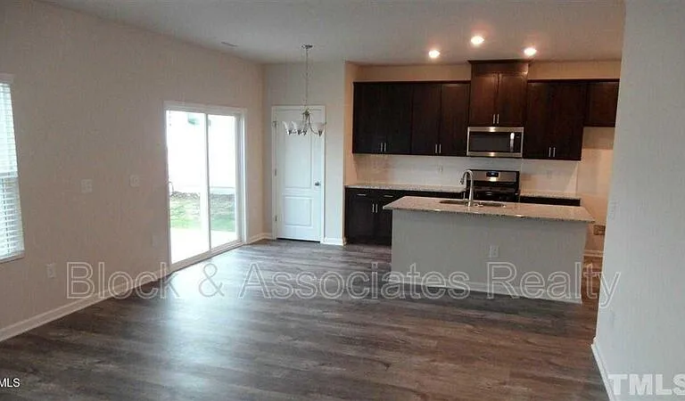 86 Sweet Olive St — Photo 5