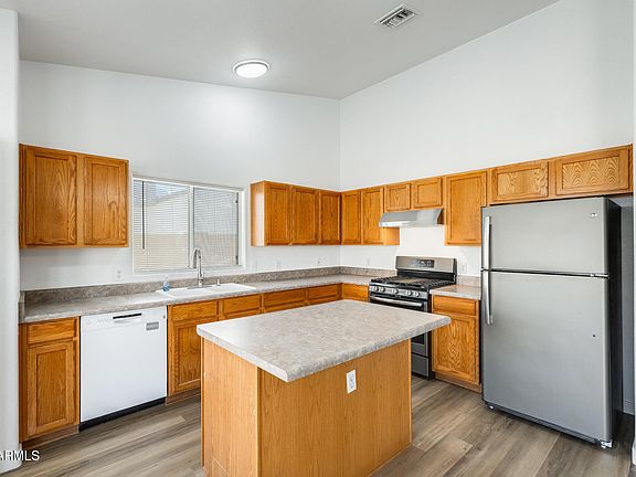4th image of 1656 E MELISSA Street