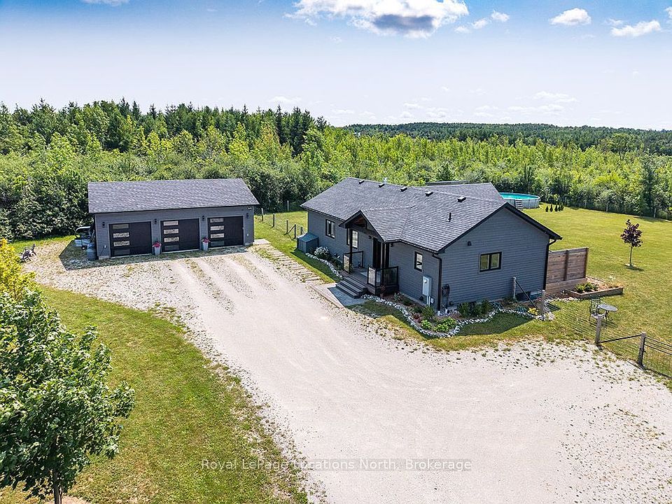 1st image of 217 Saint Vincent Cres