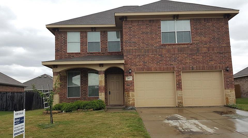 1st image of 207 Stable Dr