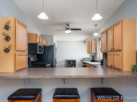 3rd image of 5278 Swanwood St SE