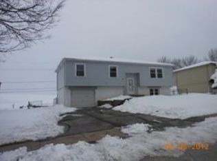 1025 N 5th Ave, Springfield, NE 68059