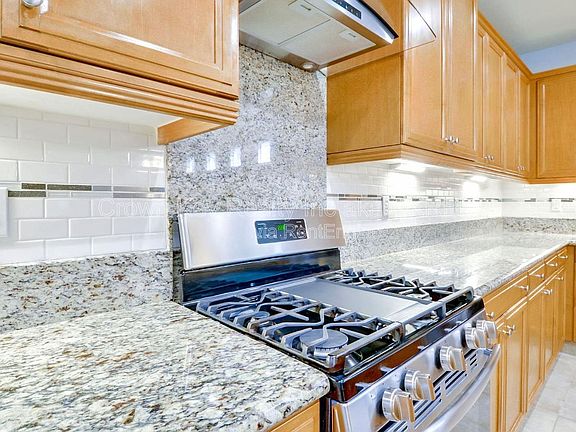 3rd image of 171 W Santa Barbara Way