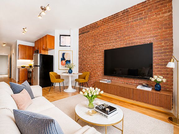 2nd image of 504 W 44th St APT 2E