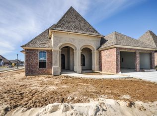108 Sunset Palm Ct, Youngsville, LA 70592