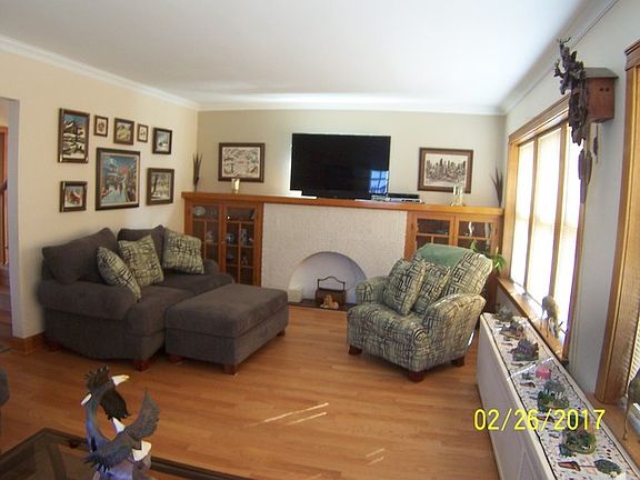 3rd image of 6259 N Natoma Ave