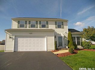 5320 Barcaldine Dr, Clay, NY 13041