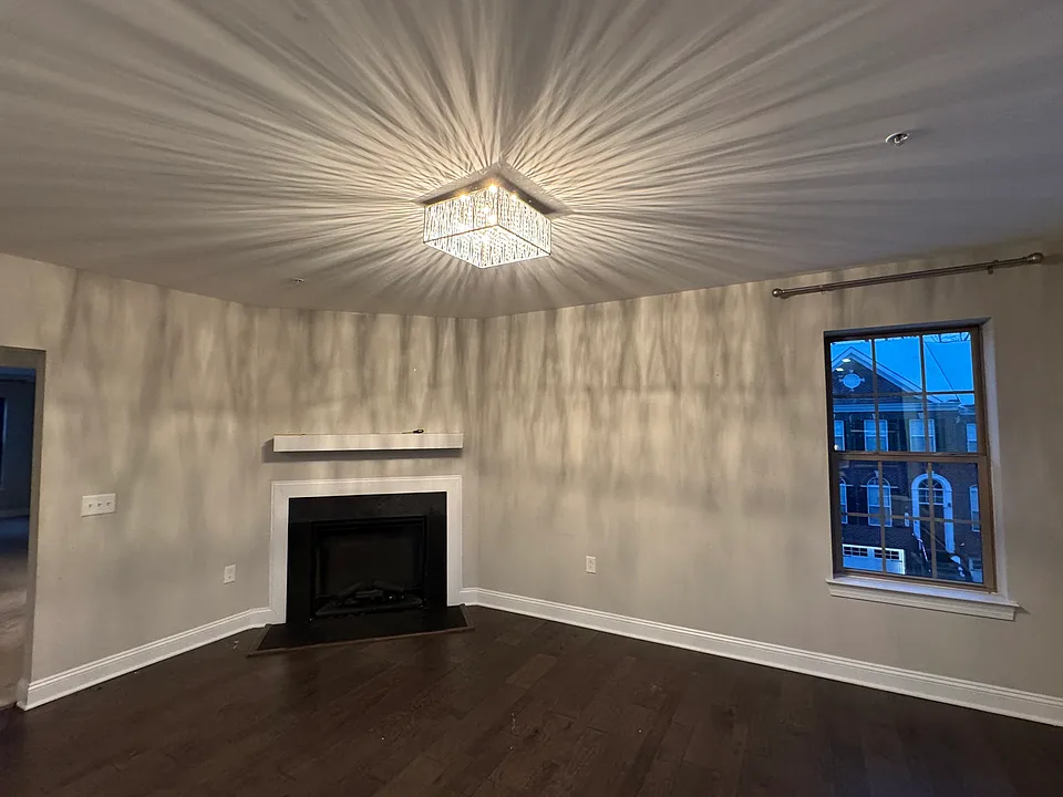 3685 Chippendale Cir