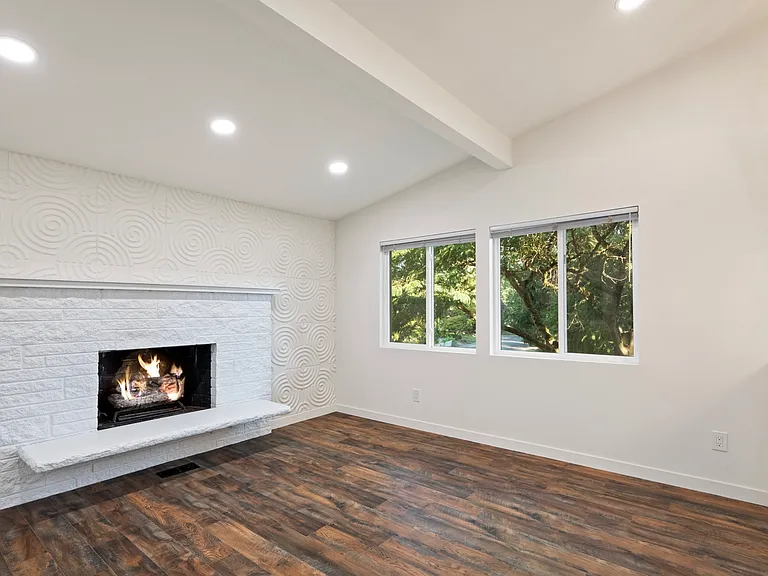 8801 NE 140th Pl — Photo 16