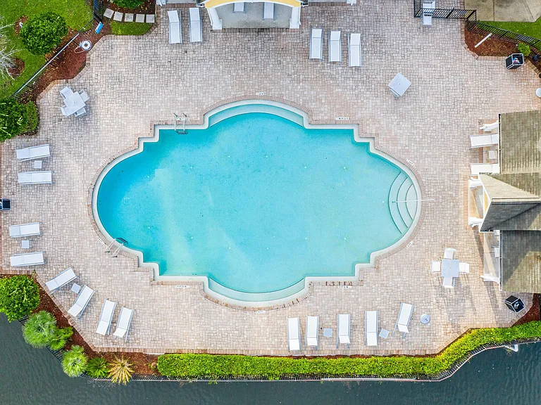 Relaxing Pool