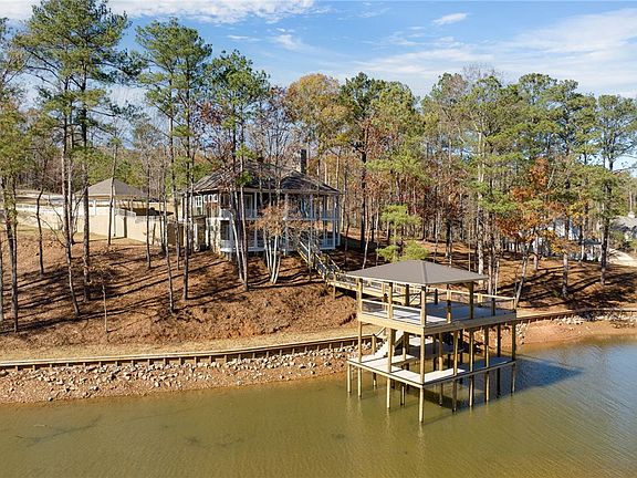 3rd image of 171 Teakwood Dr