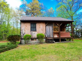 42 Wolcott Rd, Southampton, MA 01073