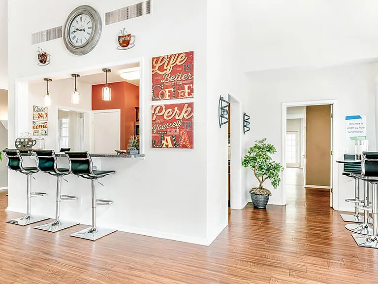 Landmark at Wynton Pointe Apartment Homes — Photo 33