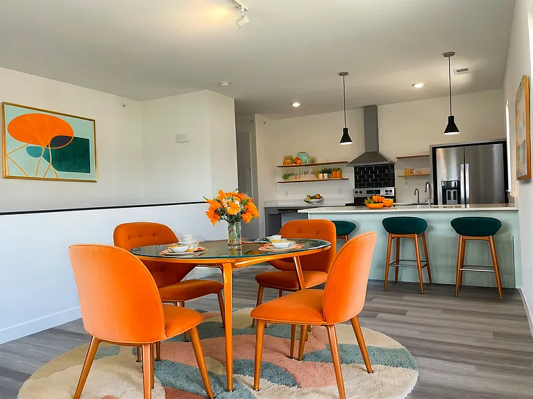 Point Gardens Apartments — Photo 43