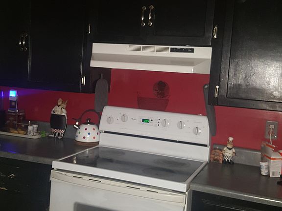 Stove & cabinets
