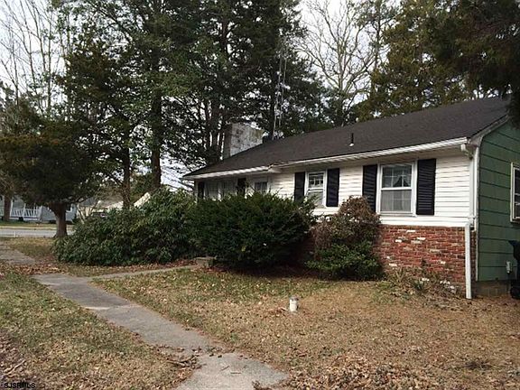 2nd image of 404 1st Ave