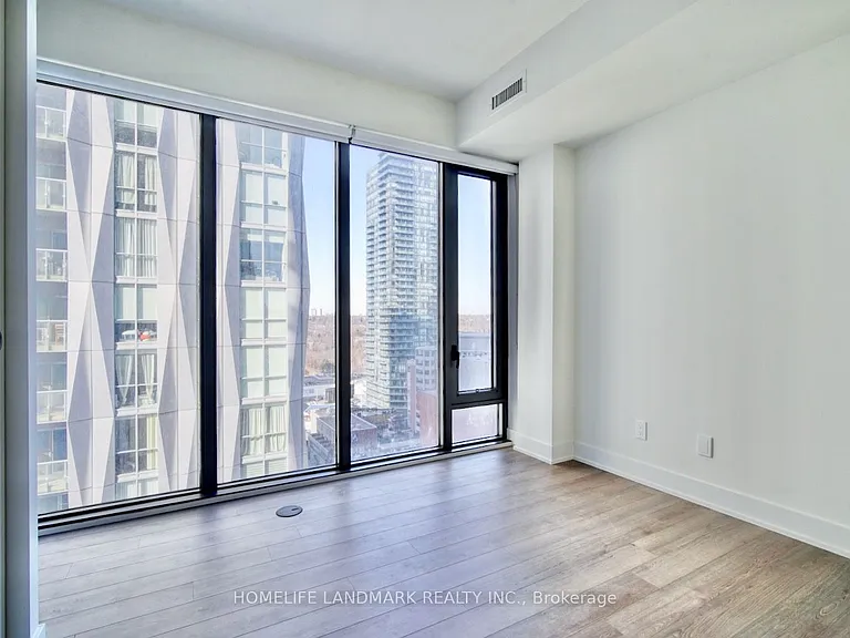 8 Cumberland St #1608 — Photo 6