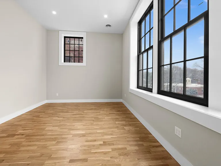 St. Agnes Apartments — Photo 6