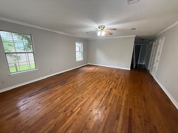 5th image of 3940 32nd St