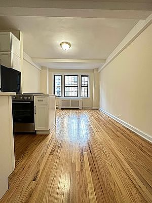 1st image of 134 W 58th St #15F